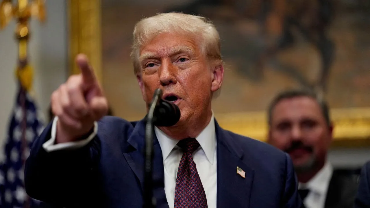 ટ્રમ્પે લીધો મોટો નિર્ણય, રશિયા નજીક પરમાણુ સબમરીન તૈનાત કરવાનો આદેશ આપ્યો https://www.pravinews.com/international-news/trump-takes-big-decision-orders-deployment-of-nuclear-submarines-near-russia-128748