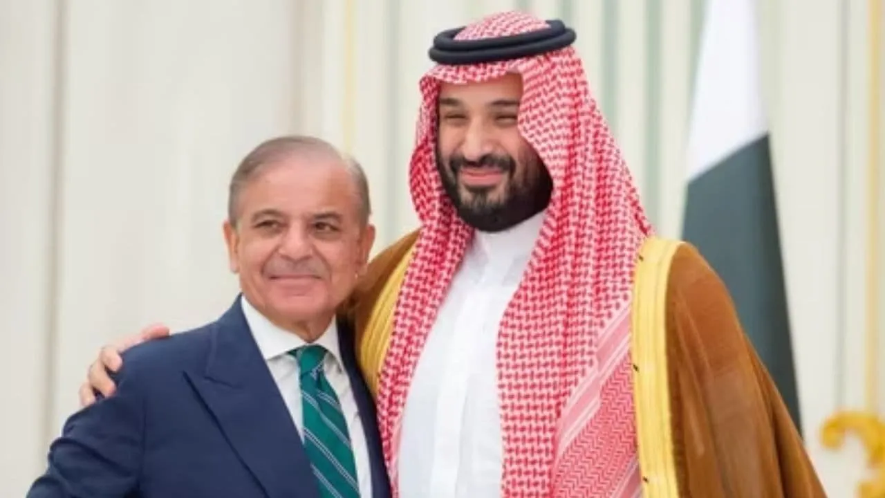 પાકિસ્તાન અને સાઉદી અરેબિયાના સંરક્ષણ કરાર પર ભારતનું પહેલું નિવેદન, જાણો શું કહ્યું https://www.pravinews.com/world-news-in-gujarati/indias-first-statement-on-pakistan-and-saudi-arabias-defense-agreement-know-what-it-sai-130129