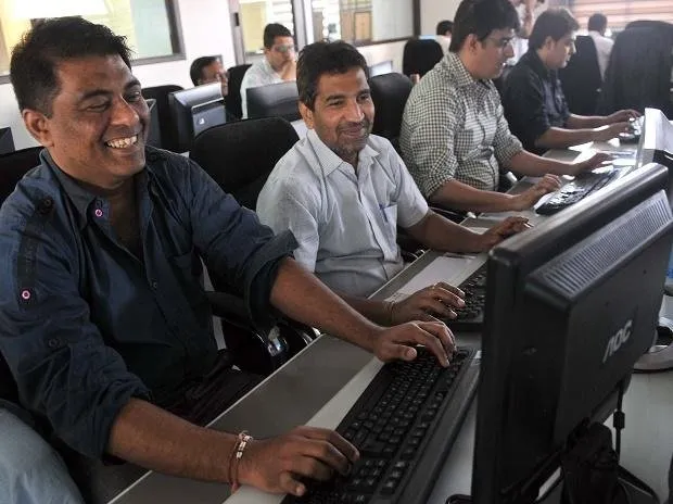 ₹ 50 થી ઓછા આ સ્ટોક પર રોકાણકારોની પડાપડી, ખરીદવાની લાગી દોડ; કંપનીએ મોટી જાહેરાત કરી https://www.pravinews.com/business/investors-crashed-on-this-stock-below-%e2%82%b9-50-rush-to-buy-company-makes-big-announcement-129624